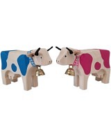 Trauffer cow 1 standing Buebe and Meitschi cow